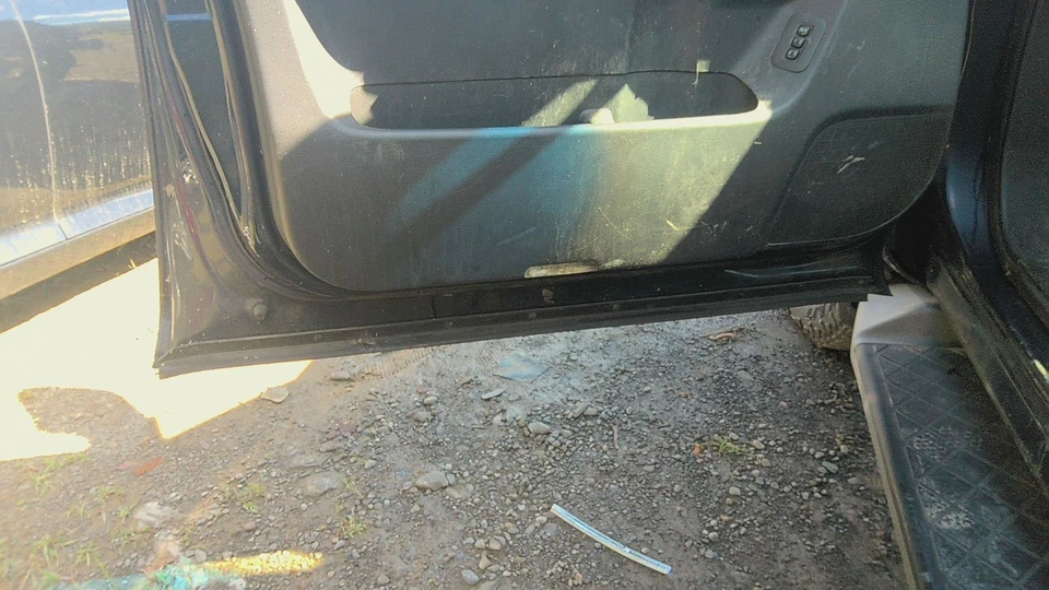 08 NISSAN ARMADA Front Door Drivers Side (No Shipping) Foto 4 de 4