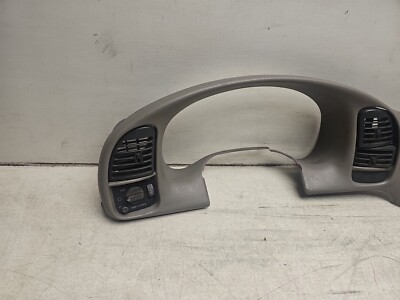 96-05 Chevy Astro Van GMC Safari Van Gauge Cluster Dash RADIO