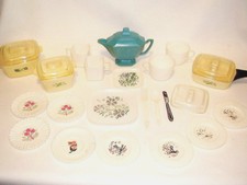 Lot of 26 Pieces Mixed Irwin Child's plastic Kitchen Play Set