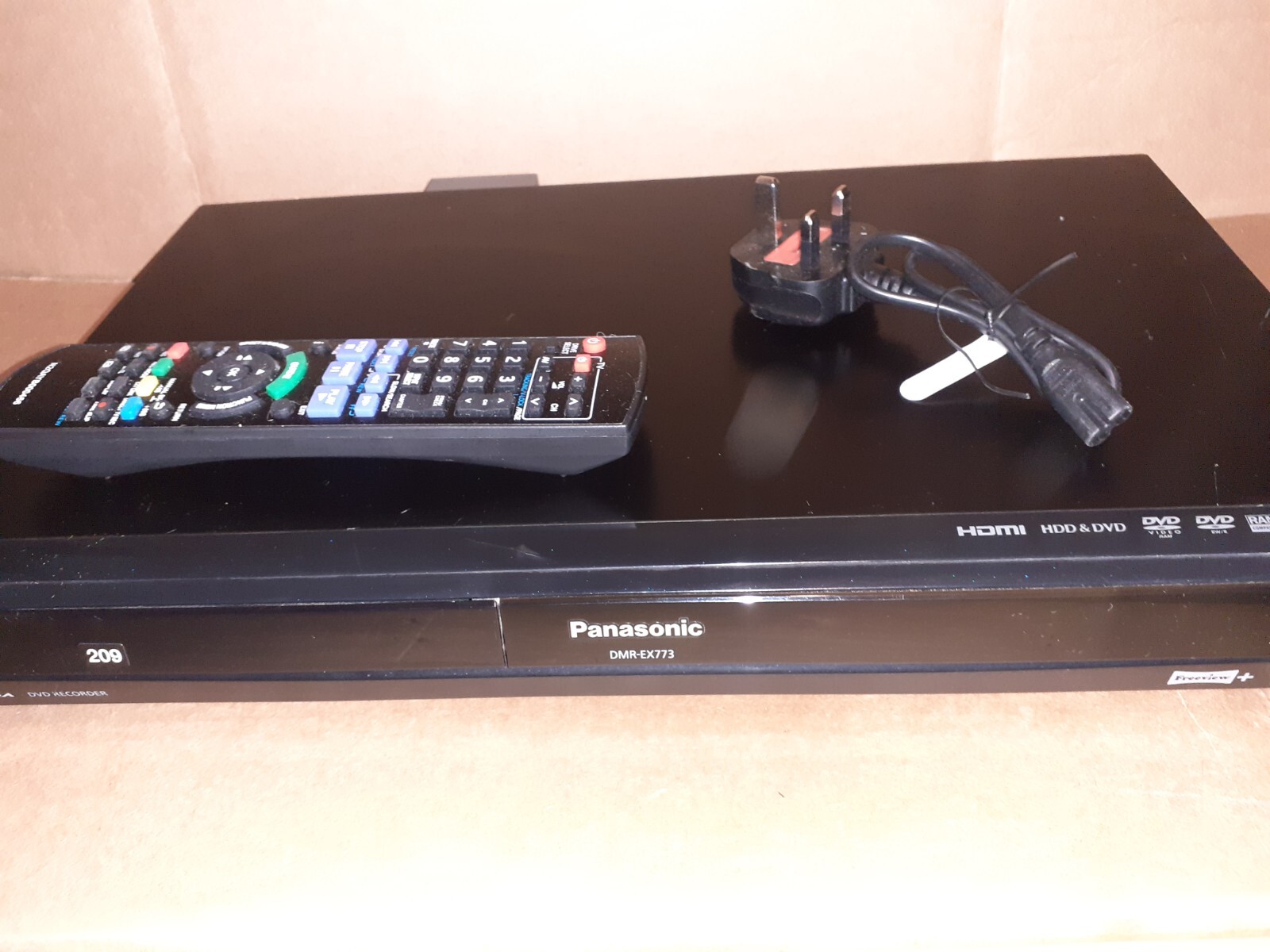 Panasonic DMR-EX773 (160GB) DVD Player / Recorder with remote