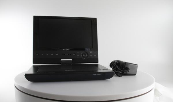 Sony Portable Blu-Ray DVD Player 9-in High-Res LCD - VGC Sony Portable Blu-Ray DVD Player 9-in High-Res LCD - VGC
