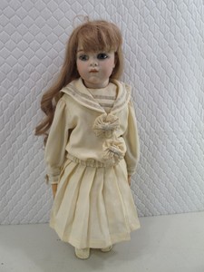 Bebe-BRU-JNE-Bisque-Socket-Head-doll-Fully-Jointed-Leather-Body-Closed-Mouth