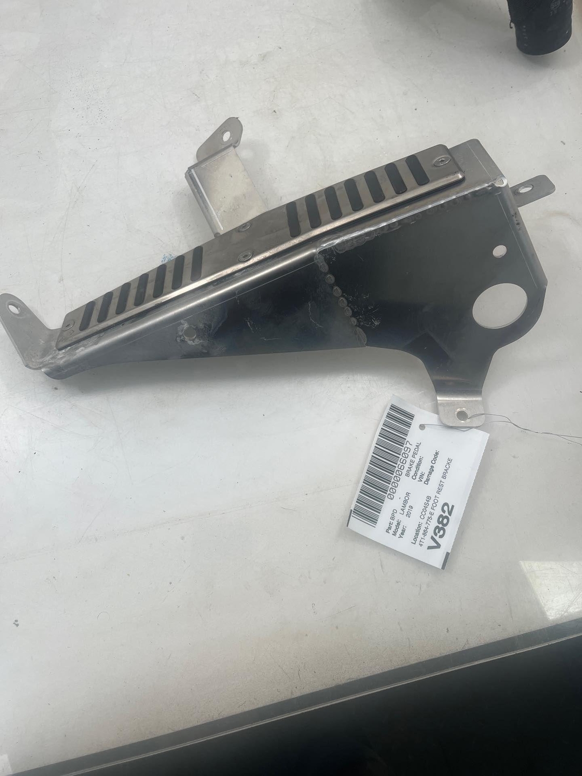 FOOT REST BRACKET 4T1-864-775-E WITH FOOT REST PLATE LAMBORGHINI HURACAN 19
