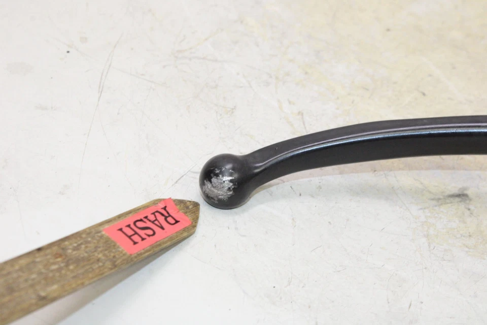 01-07 SUZUKI HAYABUSA GSX1300R OEM FRONT BRAKE MASTER CYLINDER W/ LEVER - Image 2 of 4