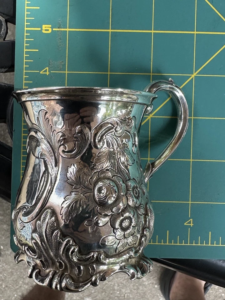 Antiguo Roberts & Briggs 1859 Londres plata esterlina repujado y persiguiendo con 4,3º Foto 4 de 4