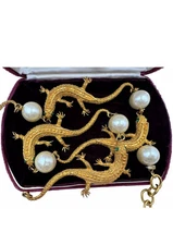 GORGEOUS UNSIGNED LIZARD CHAIN GLASS FAUX PEARLS  NECKLACE GOLD TN LOBSTER CLSP