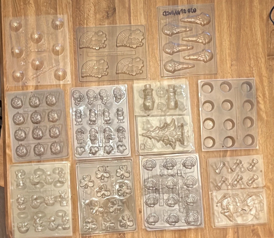 Lote de 31 Moldes de Caramelo Chocolate Vintage Pascua, Navidad, San Valentín y Más Foto 2 de 4