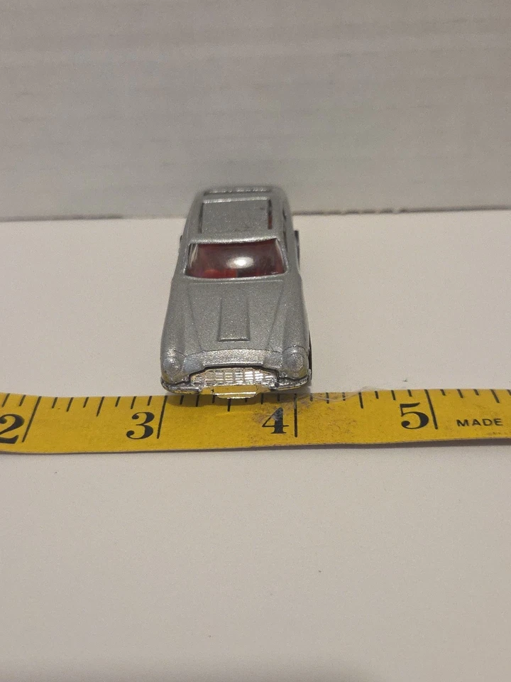 James Bond Aston Martin DB6 1979 Corgi Glidrose & Eon 007 1/64 Scale - Image 4 of 4