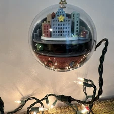 Vintage Hallmark Keepsake Light And Motion Metro Express Ornament 1989 *Works*