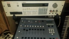 Vintage Original E-Mu SP1200 Sampling Drum Machine Model 7030