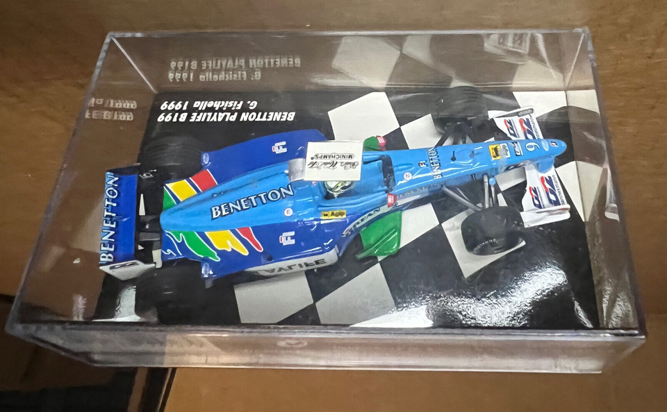 MINICHAMPS 1/43 BENETTON PLAYLIFE B200 A.WURZ #12 (430 000012) (03319 MINICHAMPS 1/43 BENETTON PLAYLIFE B200 A.WURZ #12 (430 000012) (03319
