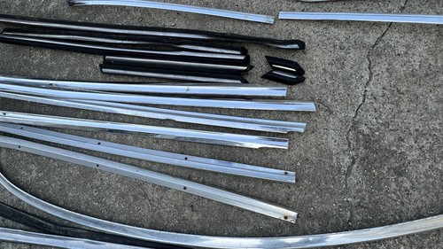 1975-1981 Mercedes W123 W116 280SE Body Windshield Door Pillar Molding Trim - Picture 5 of 12