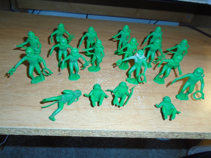 19. (1970'S ) Louis Marx Plastic Astronaut Figures from "Operation Moon Base"