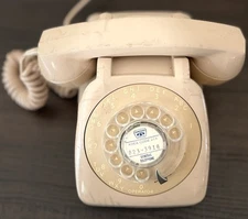 vintage GTE Automatic Electric rotary dial desk telephone