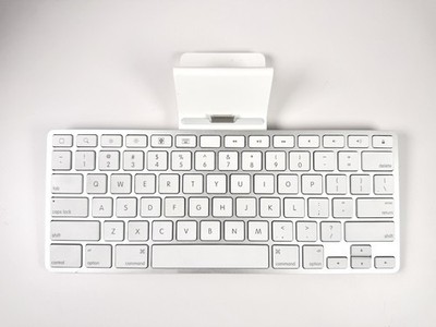 Apple A1359 iPad Keyboard Dock MC5331LL/B 30-Pin Wired Keyboard Stand