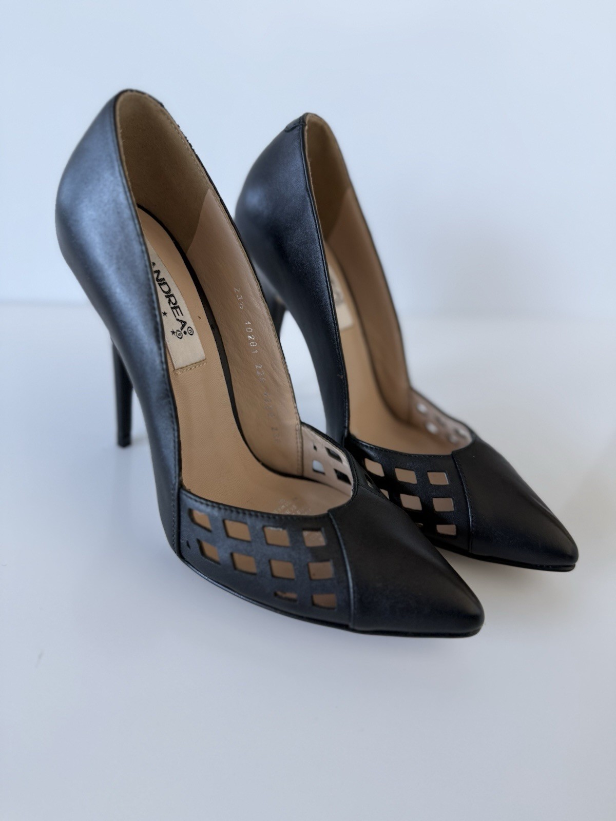Andrea Black Leather Cutout Pumps Women's Stiletto High Heals Pointed Toe Sz 6.5