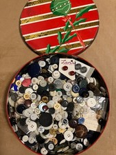 4 Pounds Vintage Buttons In Metal Candy Tin
