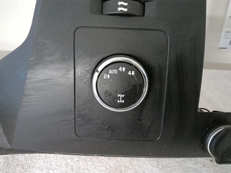 Chevy Silverado Sierra 1500 2500 2010-2012 tablero de instrumentos embellecedor radio bisel con ventilaciones Foto 2 de 4