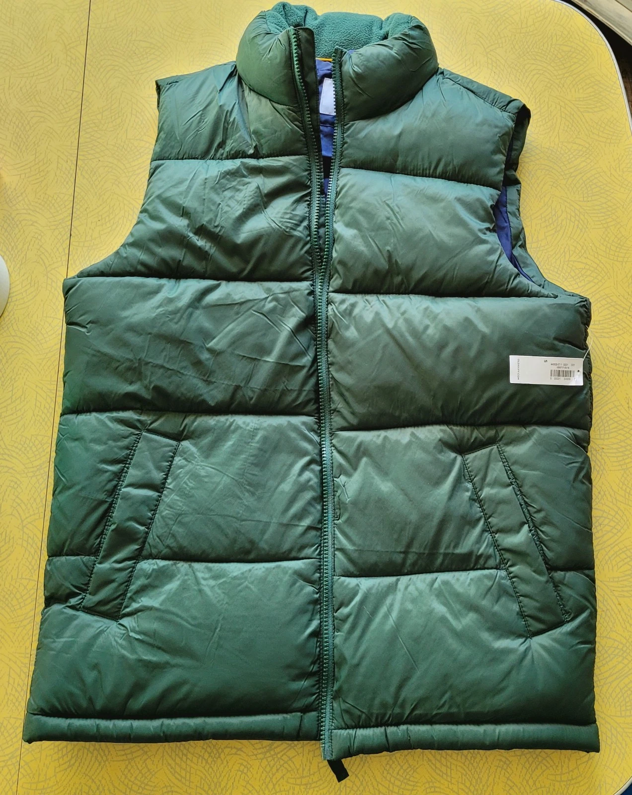Old Navy Men's Size S Small Puffer Vest Full Zip Lightweight NEW with Tag