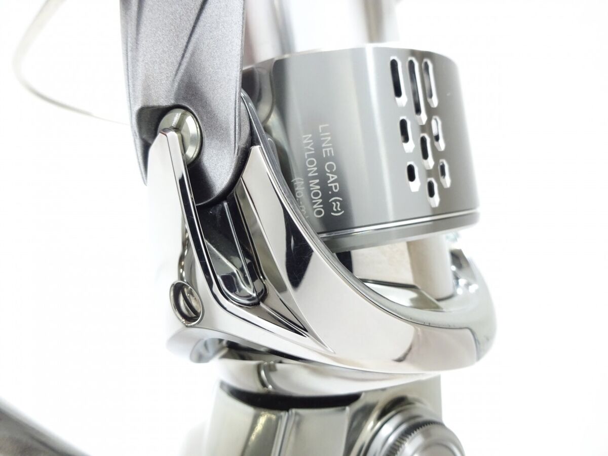 Shimano 18 Stella 4000XG Spinning Fishing Reel 6.2:1 Gear Shimano 18 Stella 4000XG Spinning Fishing Reel 6.2:1 Gear