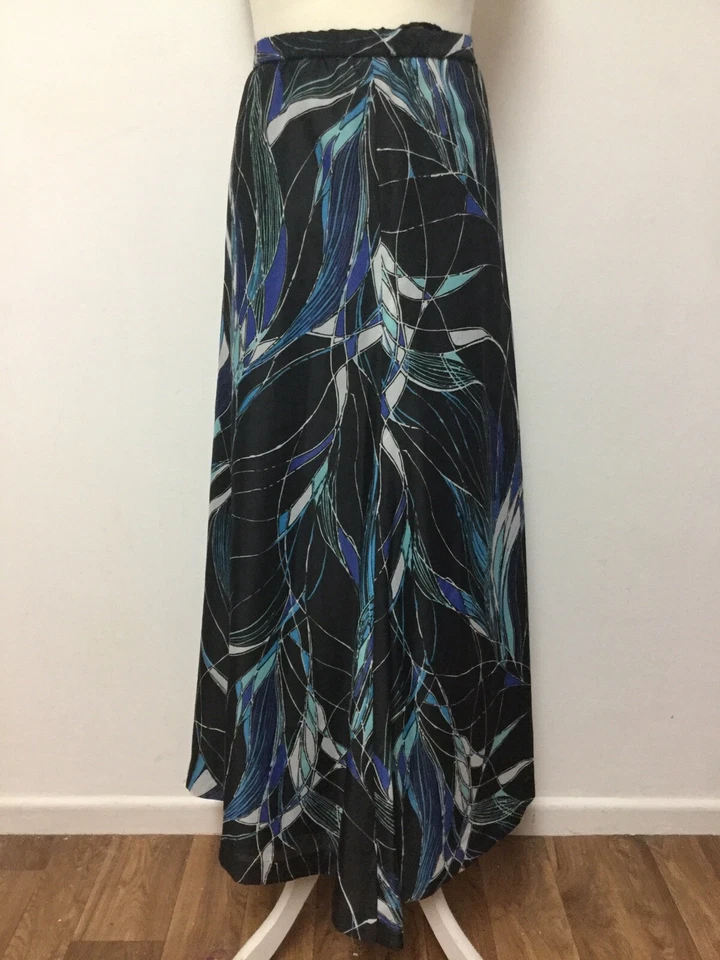 Maxi Falda Vintage Talla 12 Negra Con Patrón Azul Psych Foto 2 de 4