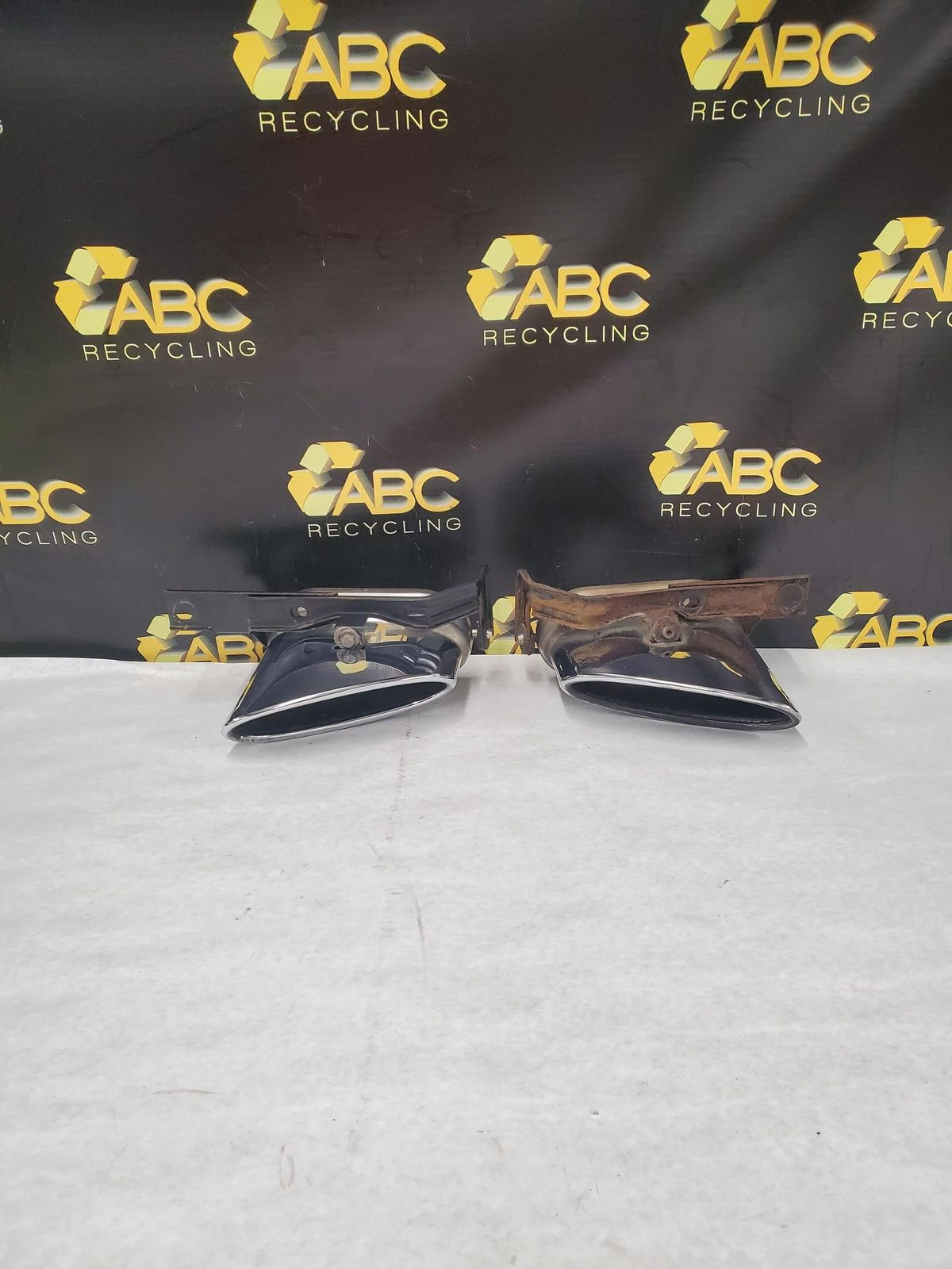 2007 Bentley Flying Spur Exhaust Tip Set (2) Left Right Chrome BENTLEY 07 OEM