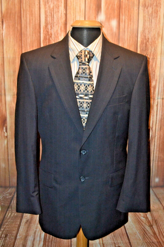 Jos A Bank Men Wool Pinstripe 2 Front Button Suit Sz 39R Wst 32x30 - Picture 2 of 17