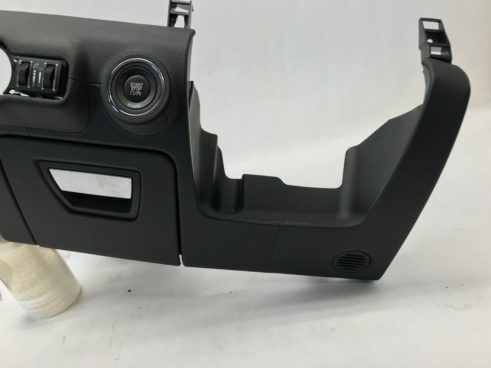 14 15 16 17 MASERATI GHIBLI KNEE TRIM LEFT DRIVER SIDE OEM BLACK START BUTTON