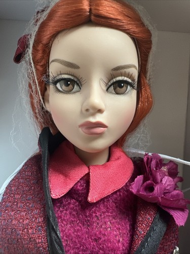 TONNER ELLOWYNE WILDE IMMAGINATION 16” AUTUNNO FOSCHIA AMBRA FASHION DOLL RARA LE200