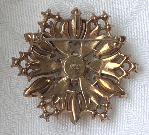 Vintage Trifari Pat Pend Starburst Flower Pendant Brooch - Picture 11 of 12