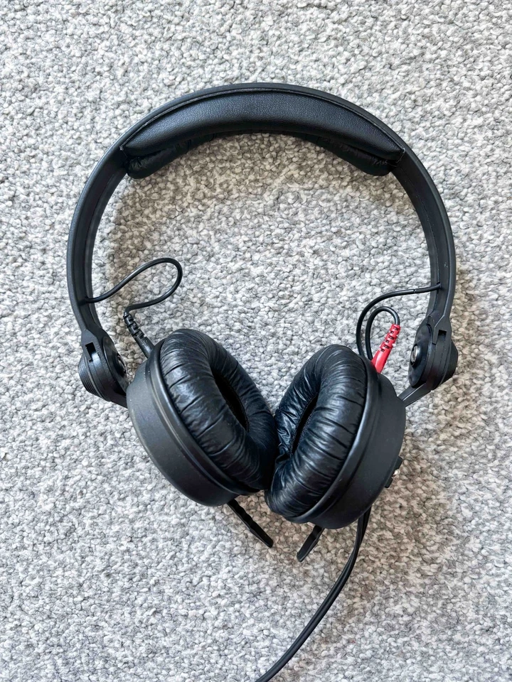 Sennheiser HD 25, photo 2 of 5