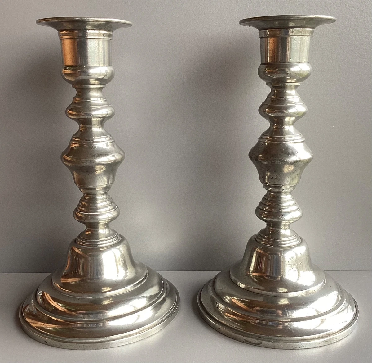 Chandelier / Bougeoir En étain – Fin D'étain, Occasion, Style Ancien
