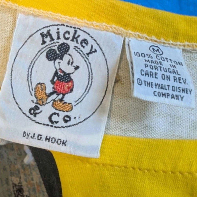 Vintage Disney Mickey & Co Hugging Mickey Minnie Mouse T-Shirt Size Medium - Image 2 of 4