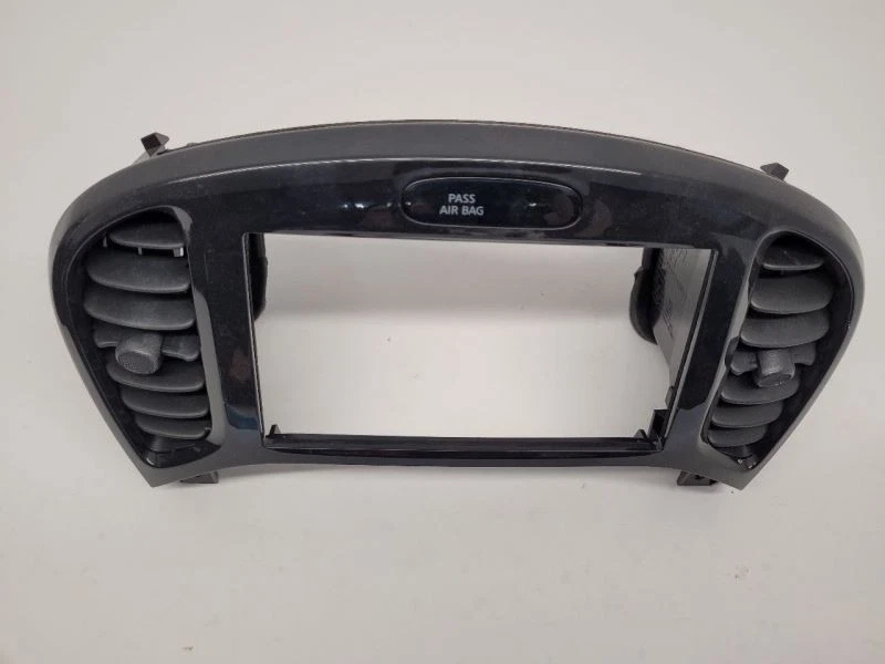 Nissan Juke 2011 12 13 2014 radio palanca de cambios bisel con ventilaciones Foto 2 de 4