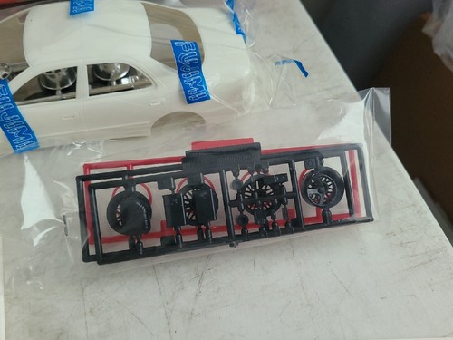 Fujimi 1/24 No.24 Toyota Cresta 2.5 Super Lucent Nur Tuning - Bild 11 von 17