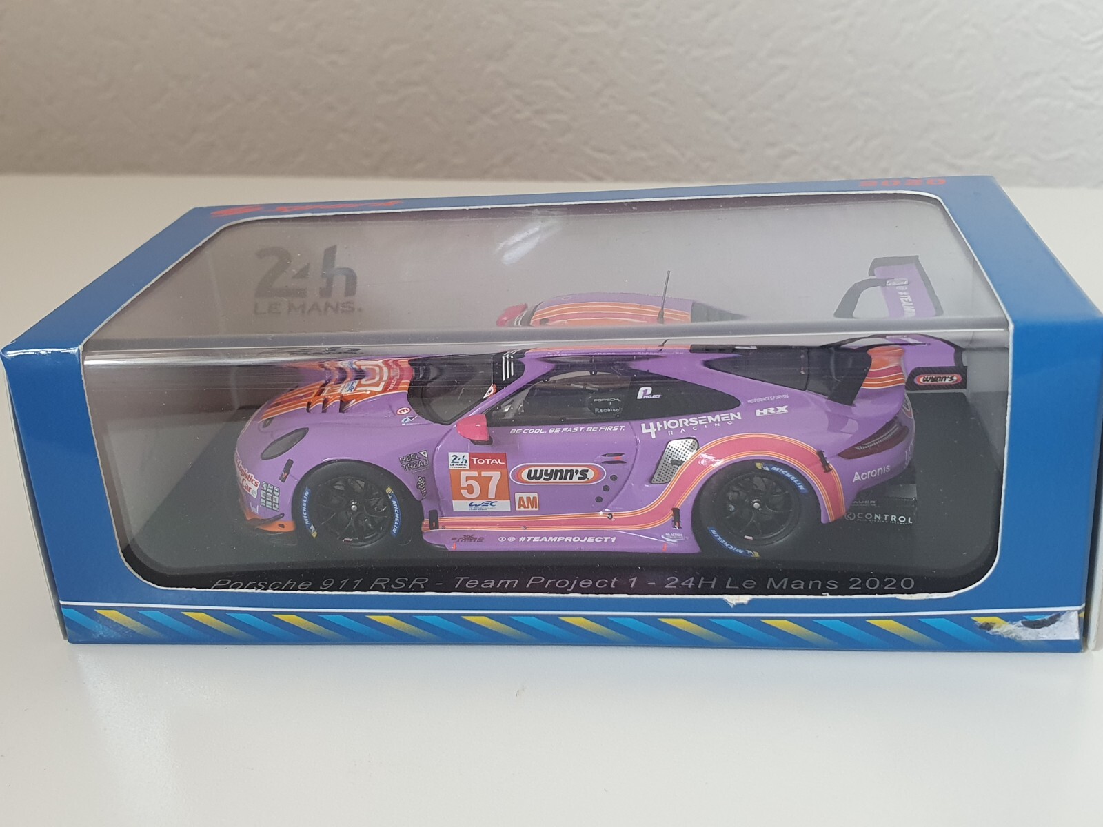 Foto 1 di 6