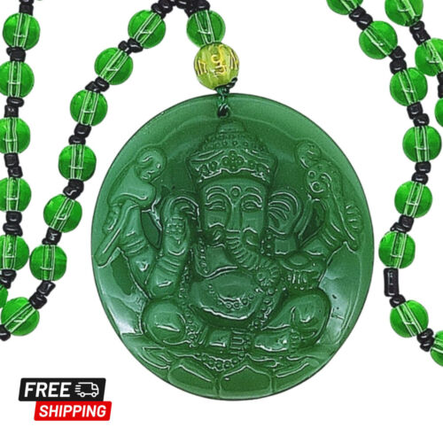 Collier Ganesha sculpté dans la pierre de jade vert doux. - Photo 1/3