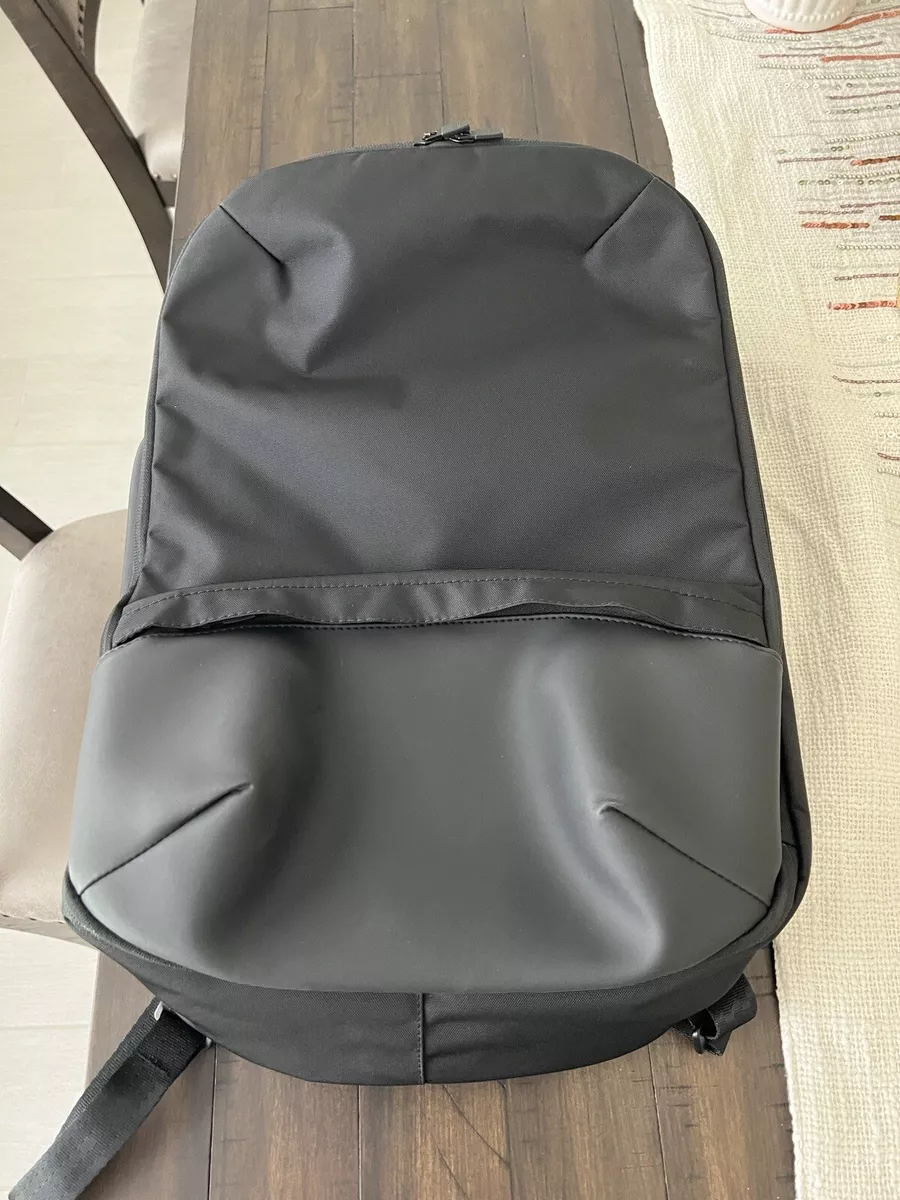 Opposethis invisible top backpack one