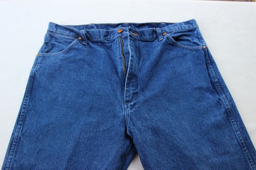 MENS WRANGLER JEANS COWBOY CUT STYLE 