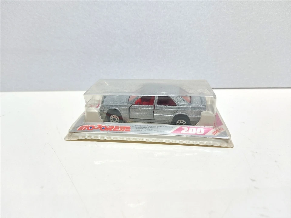 Mercedes-Benz 190E 2.3-16 - #231 Majorette serie 200 - Immagine 2 di 2