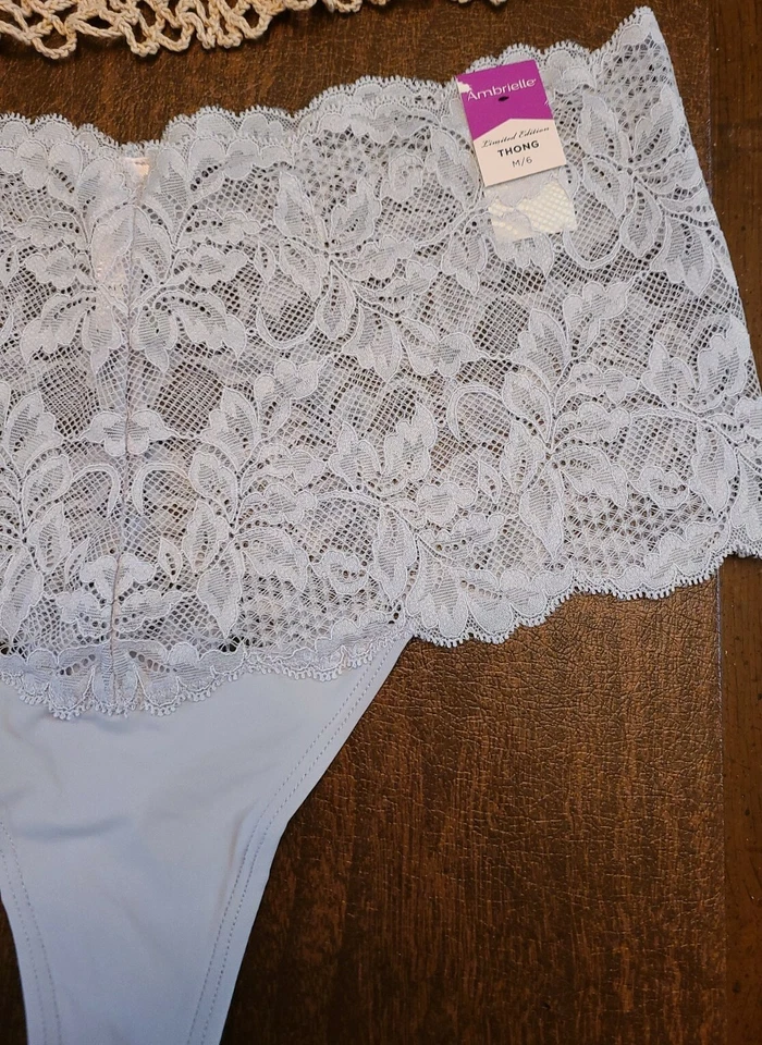 Tanga Bragas M/6 AMBRIELLE SeXy Encaje Edición Limitada Lila Floral TANGAS NUEVAS CON ETIQUETAS Foto 3 de 4