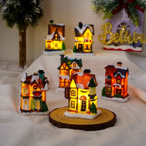 Estatuilla de decoración de casa cubierta de nieve LED de escritorio para regalo artesanal de resina de Navidad  - Imagen 2 de 33