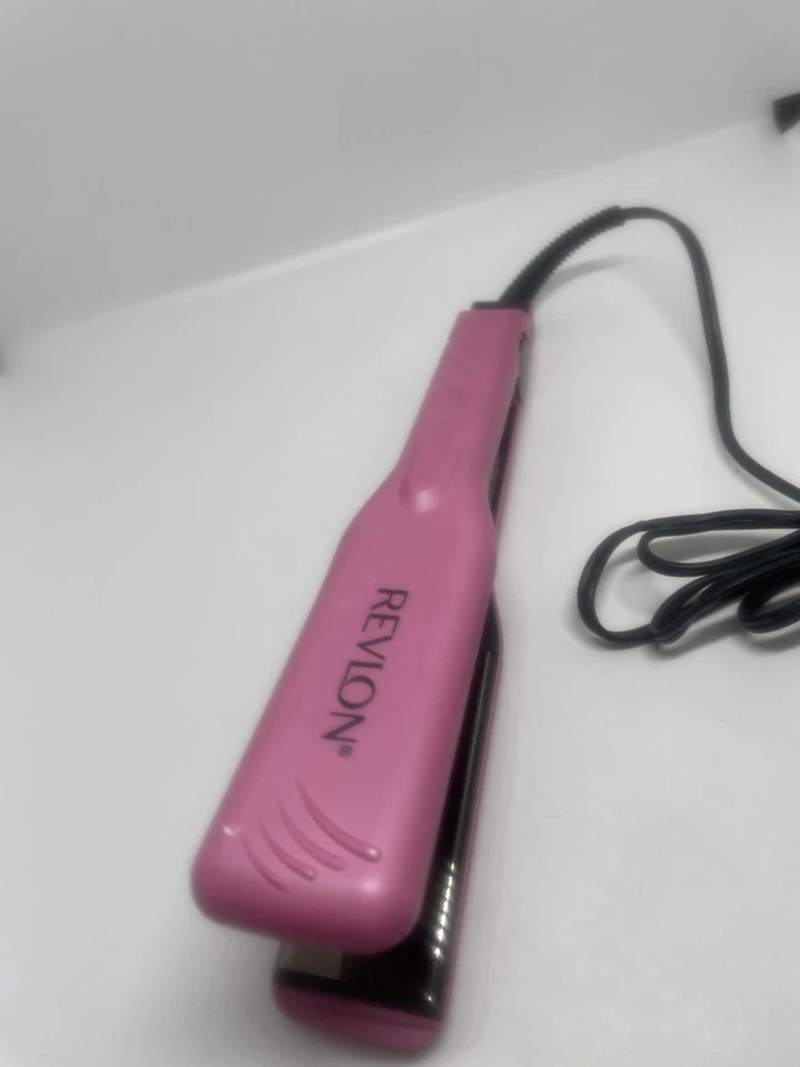Revlon Titanium Hair Straightener - pink - Adjustable Heat - tested and working - Image 3 of 4