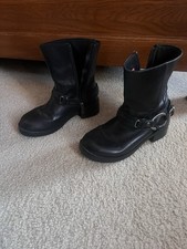 Harley Davidson Women  s Leather Biker Boots. Black Size 8. Side Zip