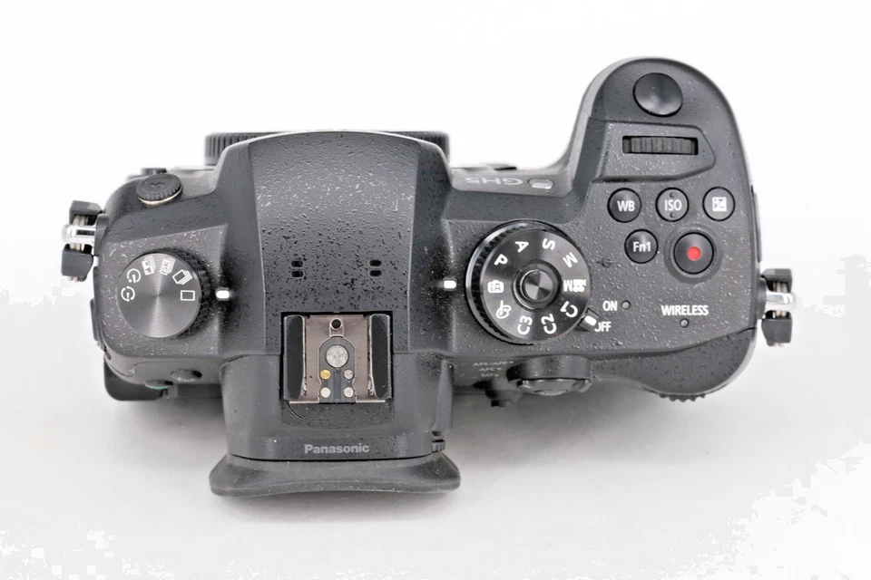 Panasonic LUMIX DC-GH5 20,3MP Spiegellose Systemkamera - Schwarz #025454 - Bild 3 von 4