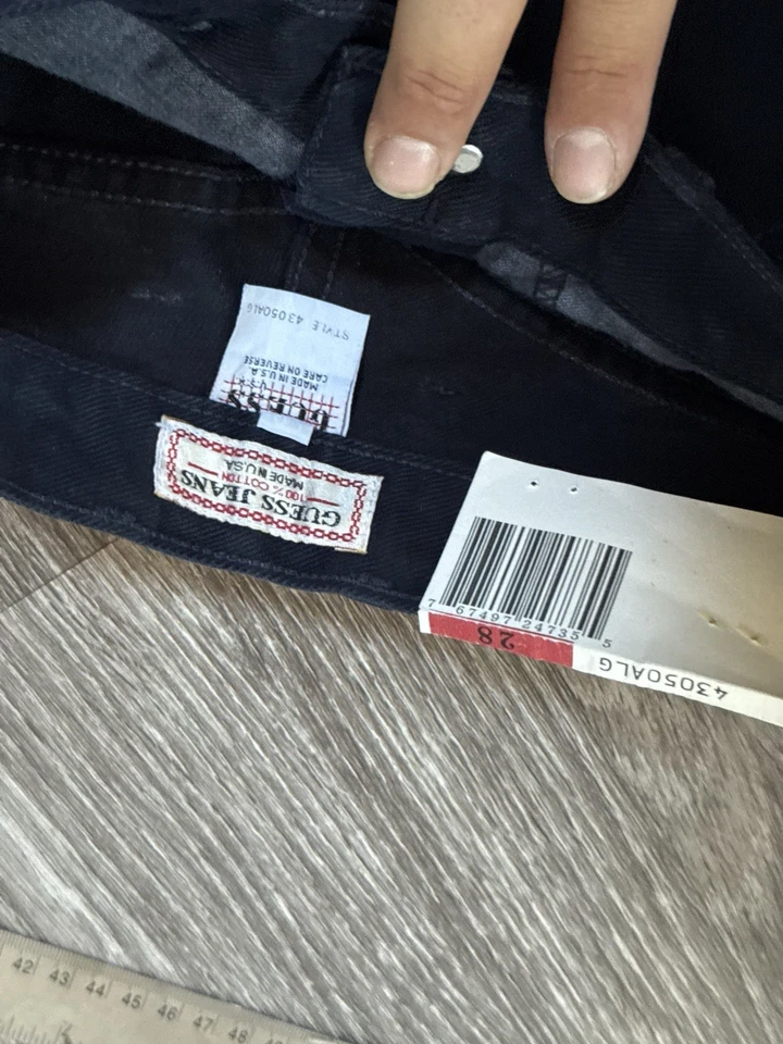 Jeans preto vintage Guess 28 Deadstock novo sem etiquetas - Imagem 4 de 4