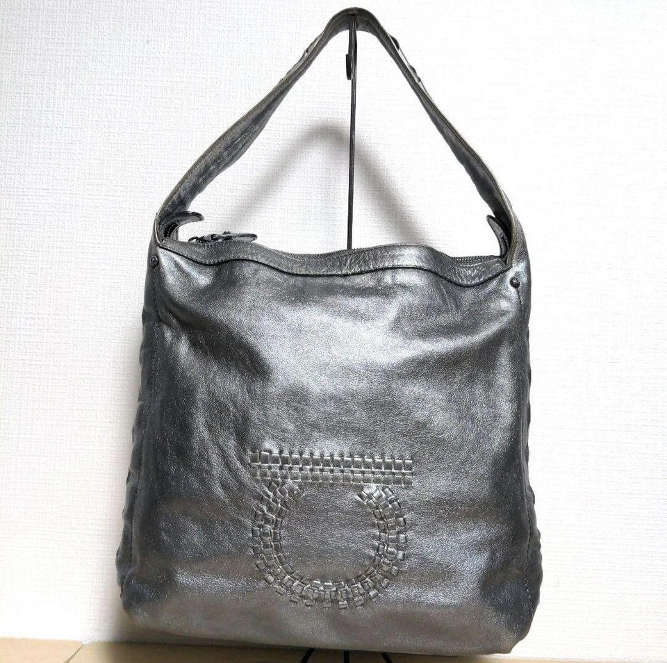 Bolso de Hombro Salvatore Ferragamo Cuero Gancini Plateado Mujer Italia 120020 Foto 2 de 4