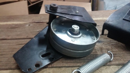 Giant Vac Walk Behind 32" Lawn Mower Drive Pulley Assemblies - Picture 3 of 6