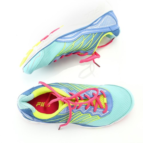 athletic tennis shoes for women