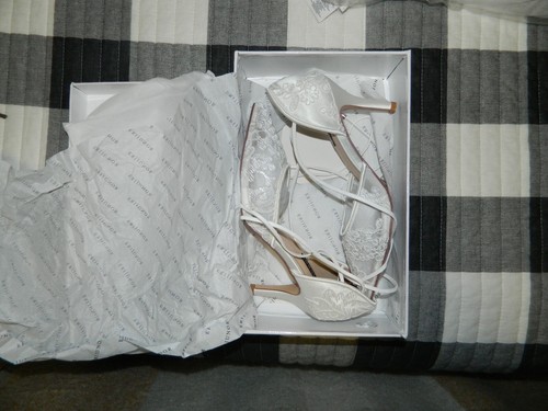 ERI JUNIOR E2374 BRIDAL PUMPS IVORY MESH & SATIN TIE UP LEG SIZE 6.5 1/2 NEW NIB - Picture 7 of 12